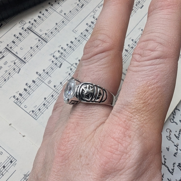 Bold Silver Ring with Gemstone and Textured Band - Picture 2 of 9